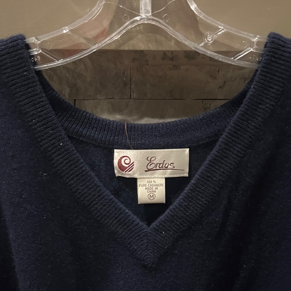 Men's Deep Blue V-Neck Cashmere Sweater size Medium - Picture 3 of 8